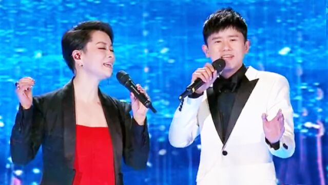 《北君可爱到难以招架只好三人共享了》：情感冲突与内心选择
