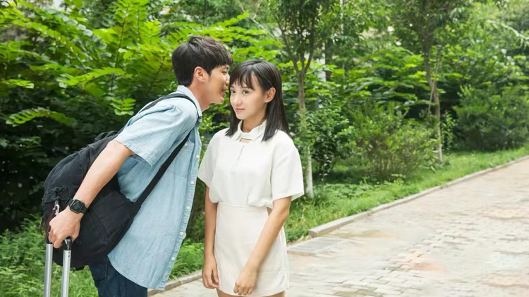 《地球外少年少女》_免费在线观看